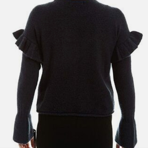 🔶️5 for $30🔶️ ROMEO + JULIET Ruffle and Bell Sleeve Sweater - Picture 2 of 5
